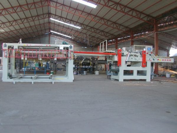 PLYWOOD VENEER COMPOSER MACHINE