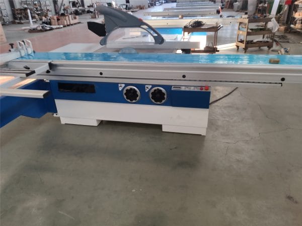 F45-320E PRECISION SLIDING TABLE PANEL SAW MACHINE - Image 3