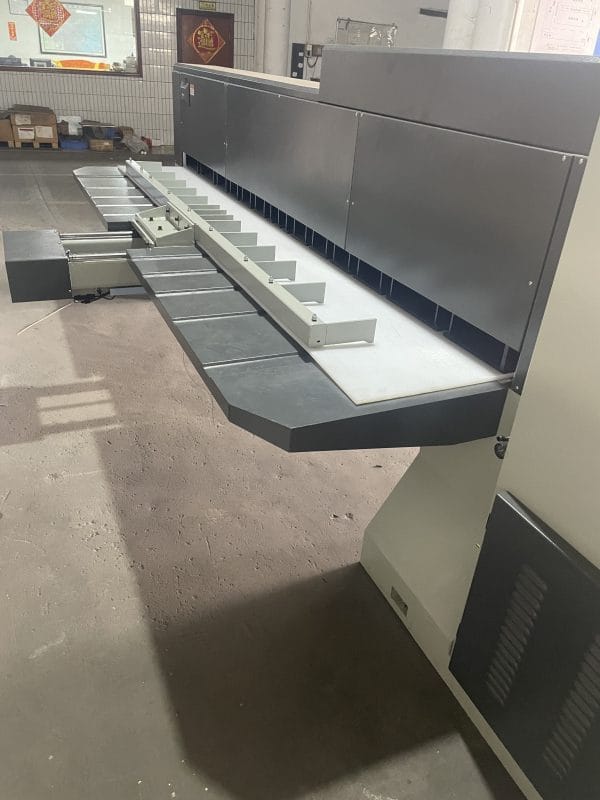 Veneer Guillotine Machine
