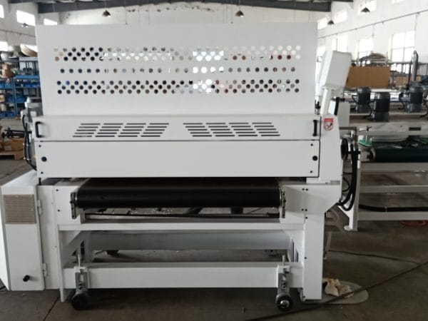 Roller coater machine