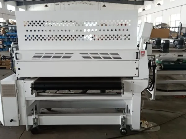 Roller coater machine