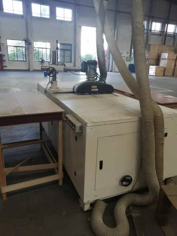 PARQUET BAND SAW EFFECTING MARKING MACHINE